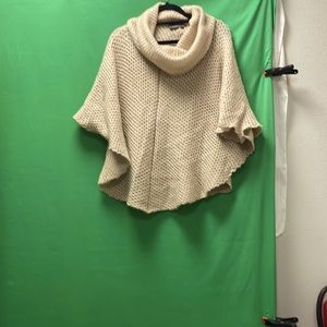 Wool Poncho angora tan